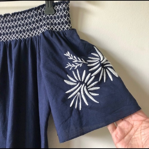 Isabel Maternity Off-the-Shoulder Smocked Dress S - Picture 2 of 5